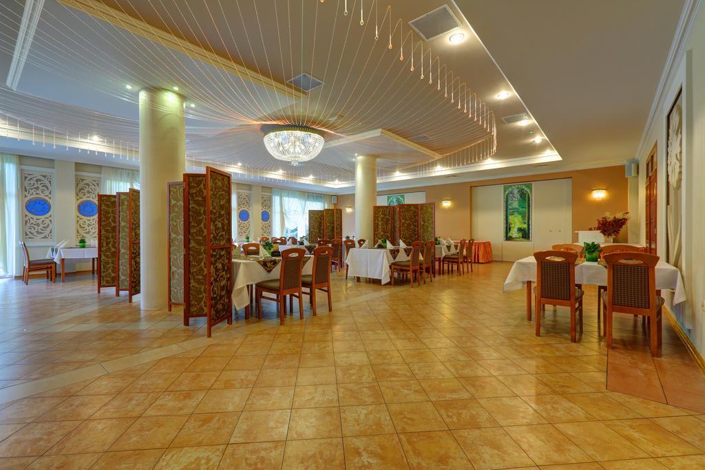 Hotel Chabrowy Dworek Teresin Exteriér fotografie